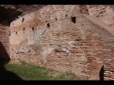 04331 ostia - regio i - insula viii - botteghe (i,viii,9) - raum 3 - ostseite - 09-2022.jpg